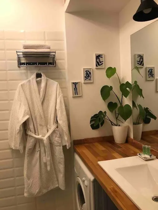 Matisse Apartment In Old تبليسي 0*,